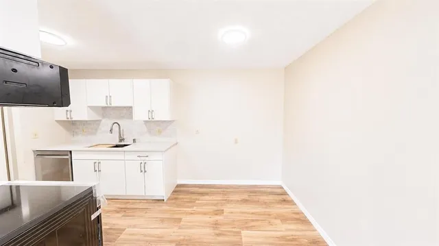 405 Columbia Blvd #107, Lethbridge 5