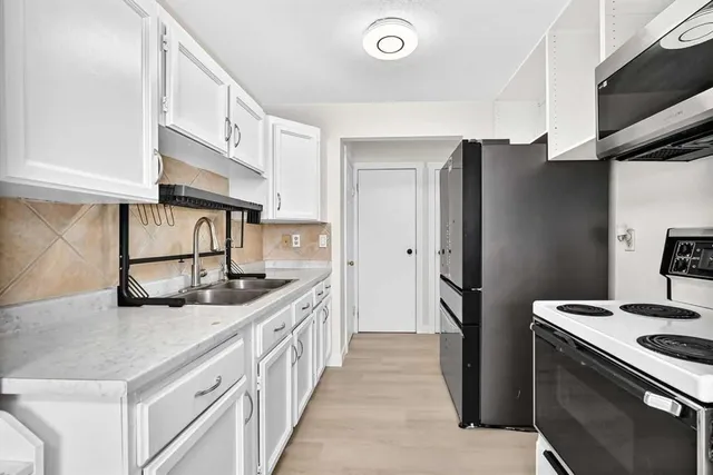 6408 4 St #1, Calgary 5