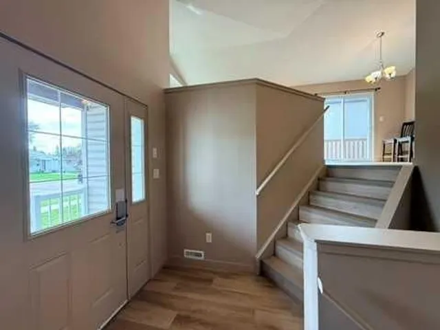 10022 96 Ave, Grande Prairie 2