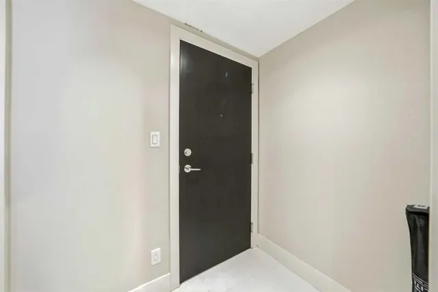 1111 10 St #1602, Calgary 4