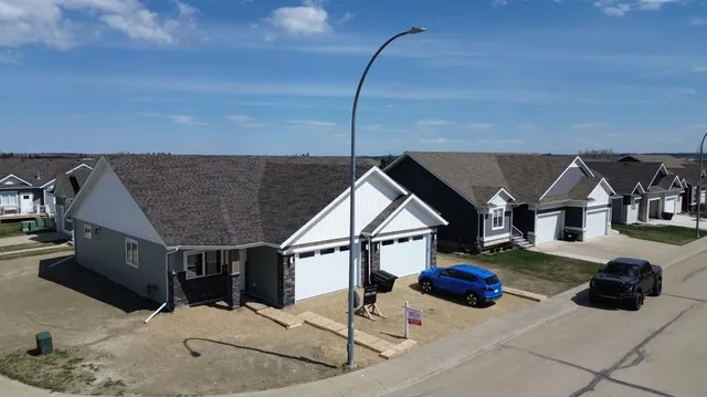 4940 Beardsley Ave, Lacombe 2