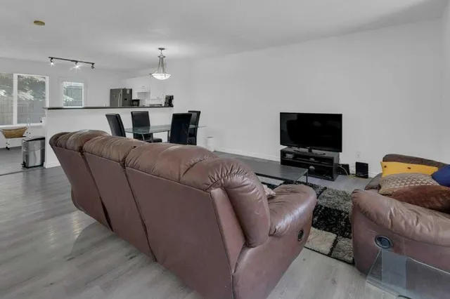 109 Tuscany Springs Gdns, Calgary 5