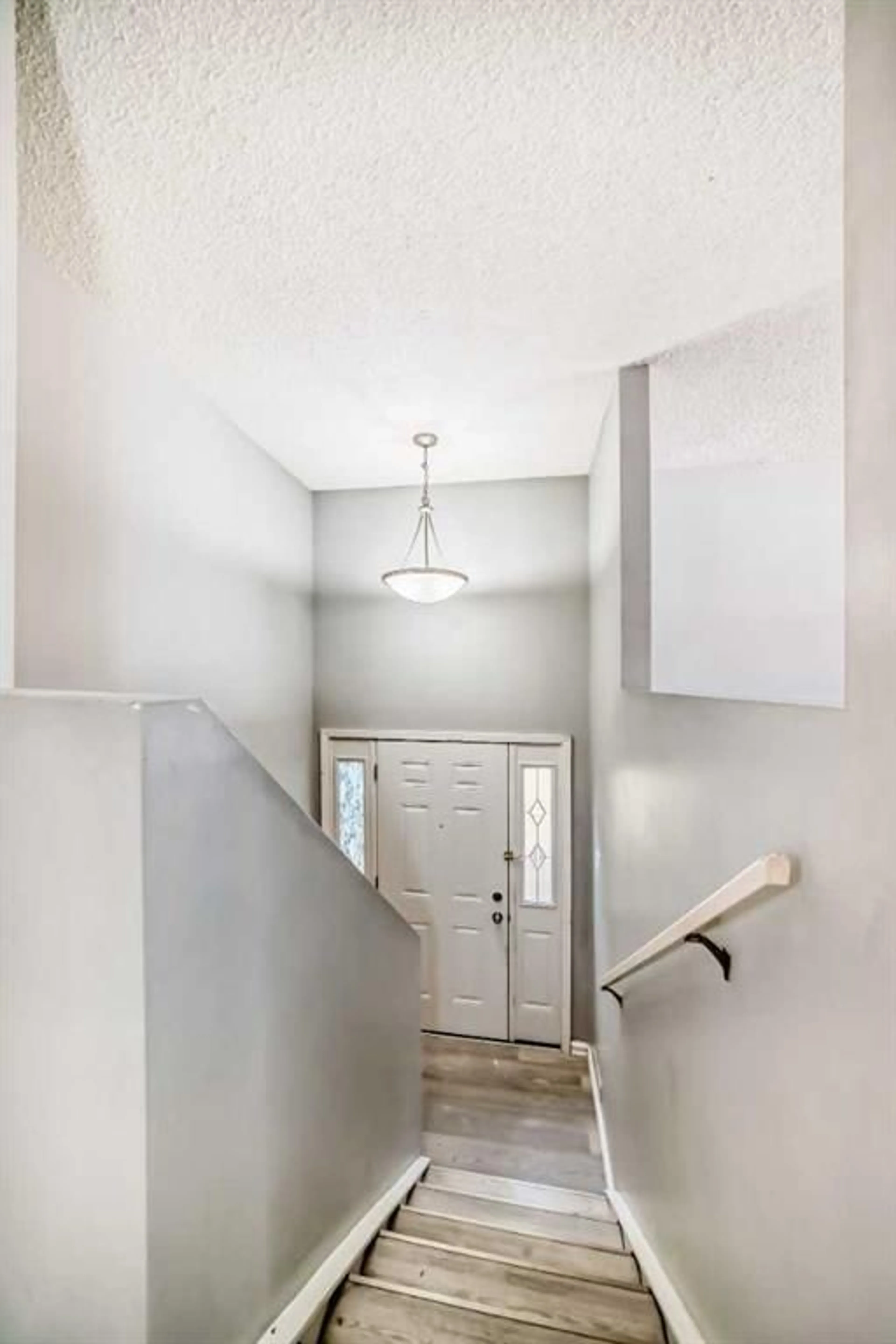 pillar/IMG-A2326690_4.jpg
