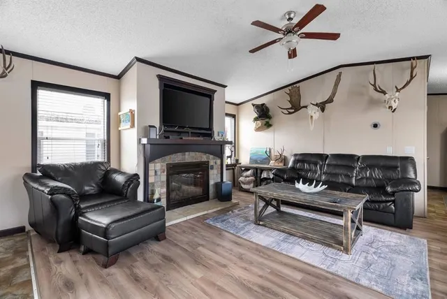 360 GRENFELL Cres, Fort McMurray 4