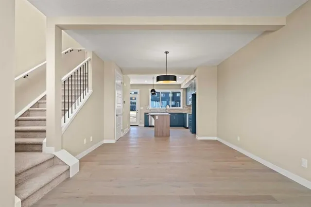 676 Sora Blvd, Calgary 4