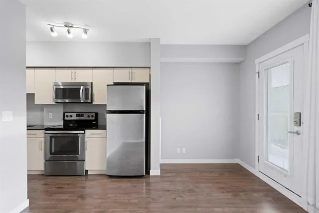 1740 9 St #402, Calgary 5
