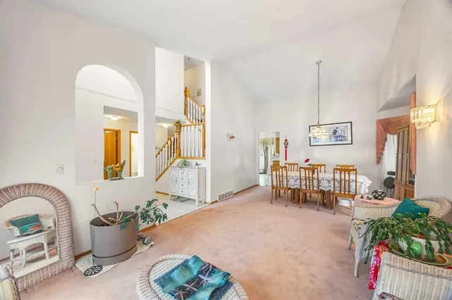 107 Hampshire Close, Calgary 4