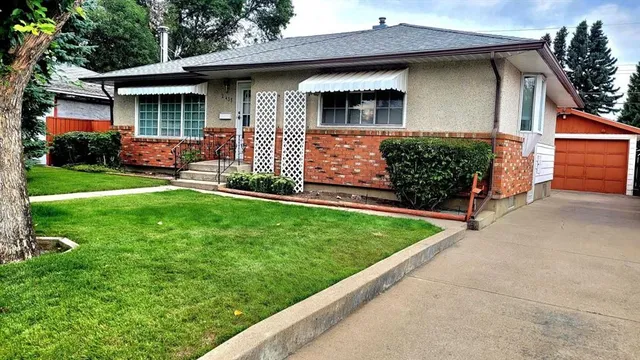 2435 7 Ave, Lethbridge 1