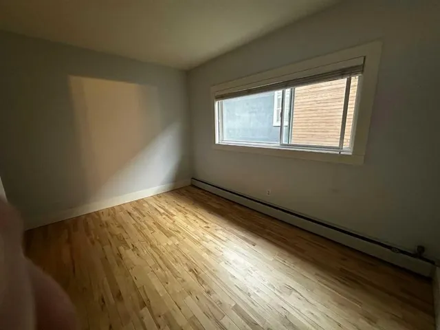 1530 26 Ave #7, Calgary 4