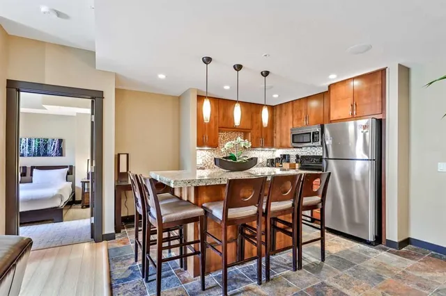 1818 Mountain Ave #319C, Canmore 4