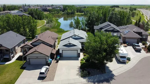 334 Mt Sunburst Way, Lethbridge 2