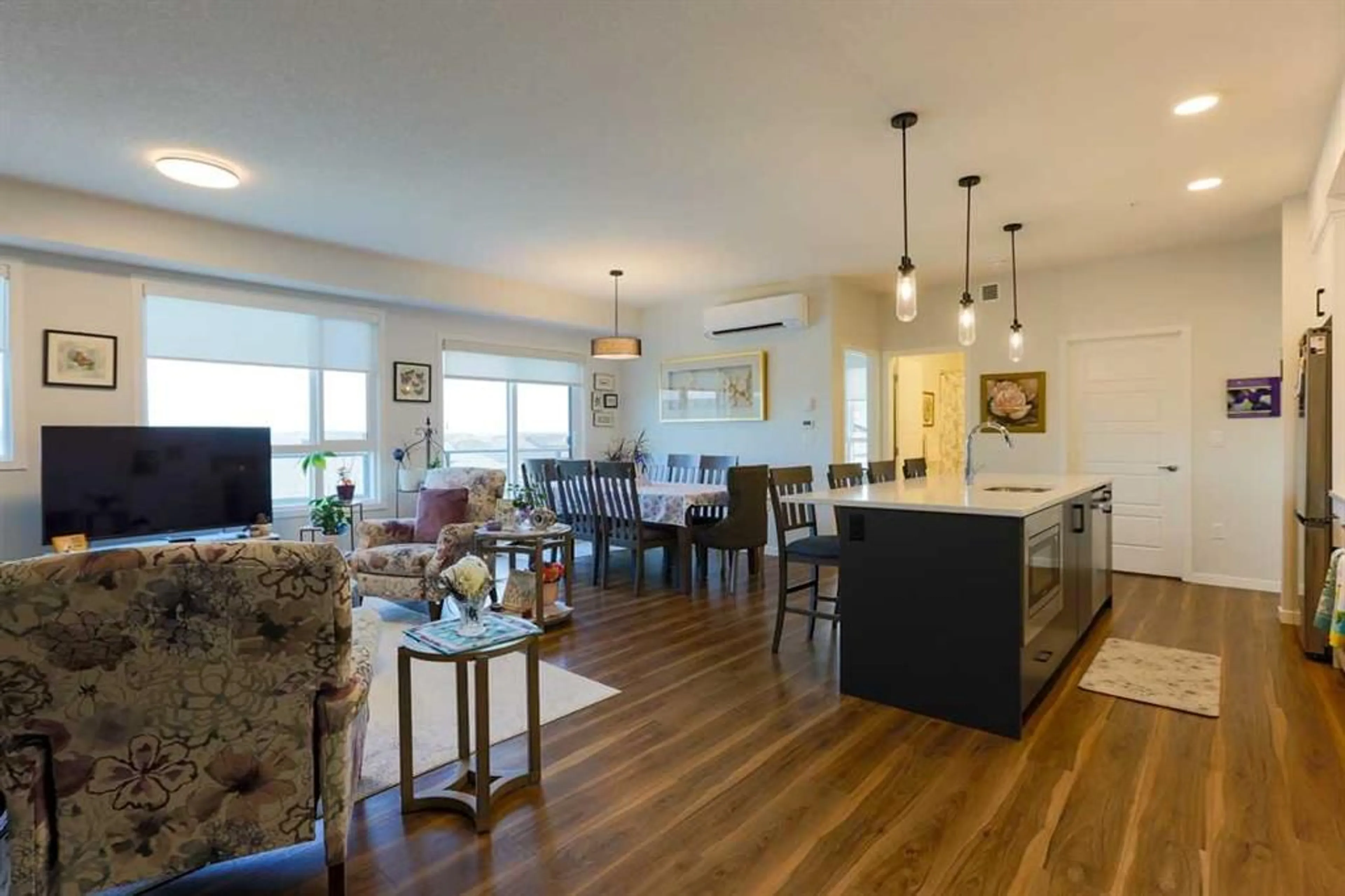 pillar/IMG-A2327350_3.jpg