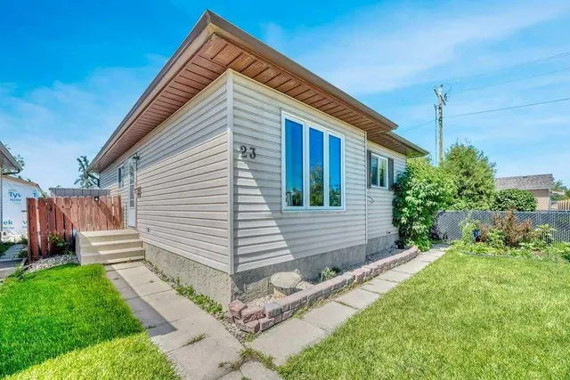23 Abbercove Rd, Calgary 4