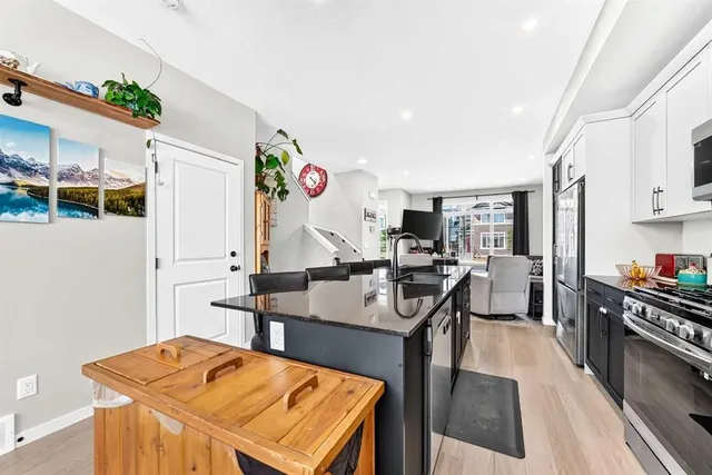 96 Wolf Gate, Okotoks 5