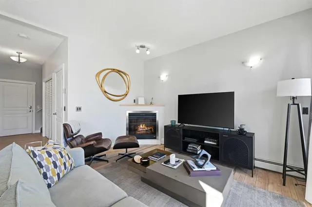 211 Aspen Stone Blvd #2205, Calgary 3