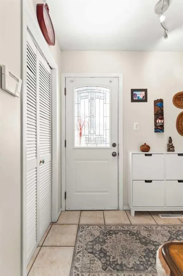 140 6 St, Medicine Hat 5