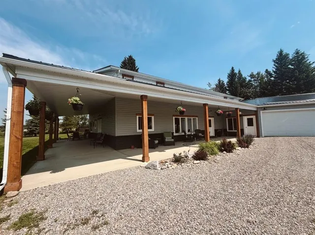 1101 6 St, Sundre 5