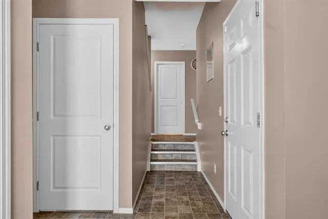 800 Yankee Valley Blvd #1204, Airdrie 3