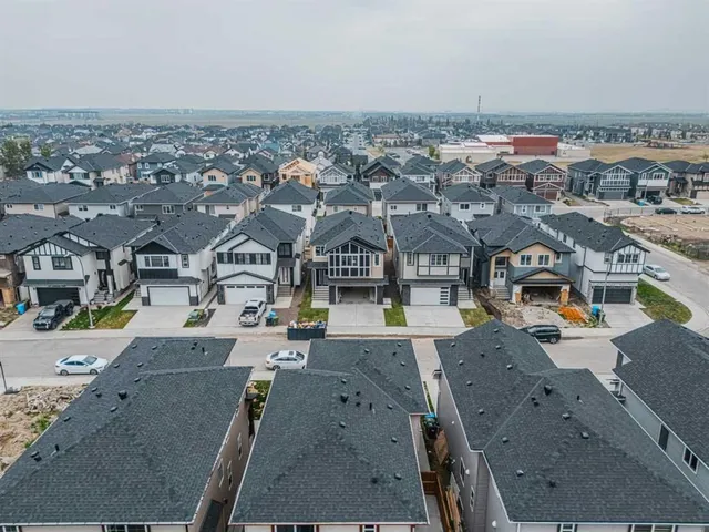 137 Saddlecrest Cir, Calgary 3
