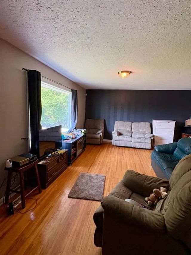 4122 50 St, Red Deer 5
