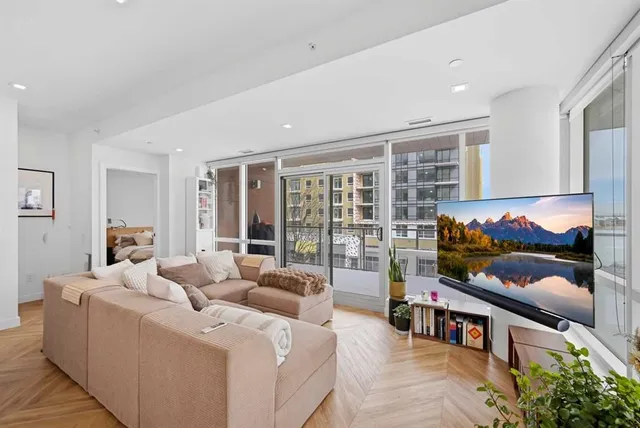 8445 Broadcast Ave #315, Calgary 2