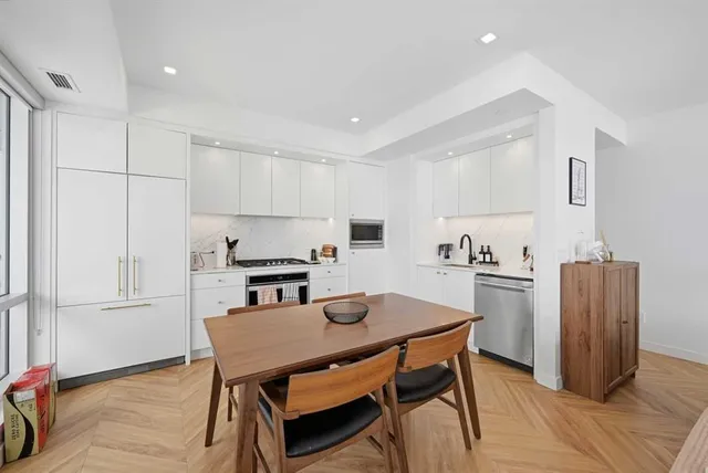 8445 Broadcast Ave #315, Calgary 5