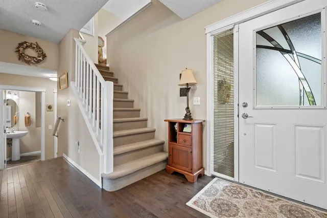 241 Sunset Hts, Cochrane 5