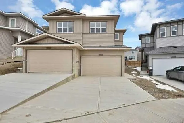 86 heritage Cir, Cochrane 2