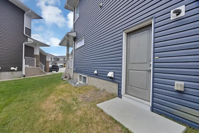 76 Red Embers Sq, Calgary 5