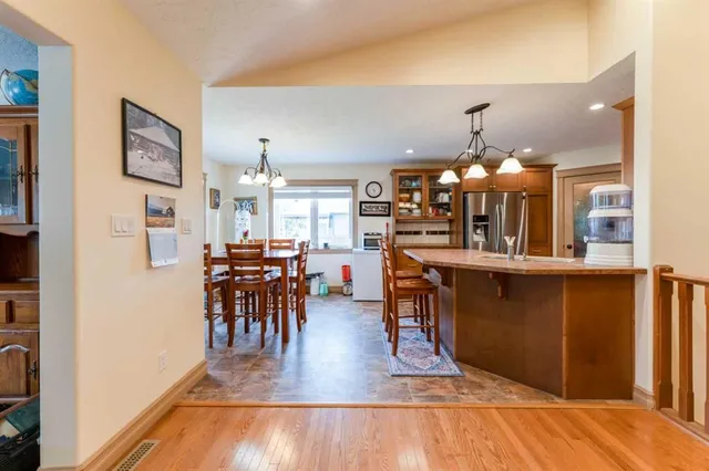 43 N 2A St, Magrath 5