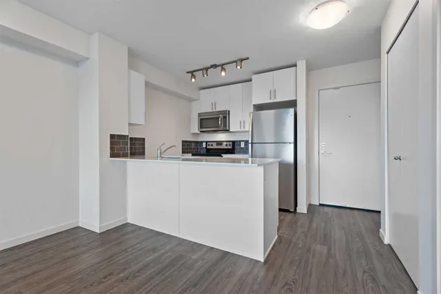 181 Skyview Ranch Manor #2404, Calgary 2