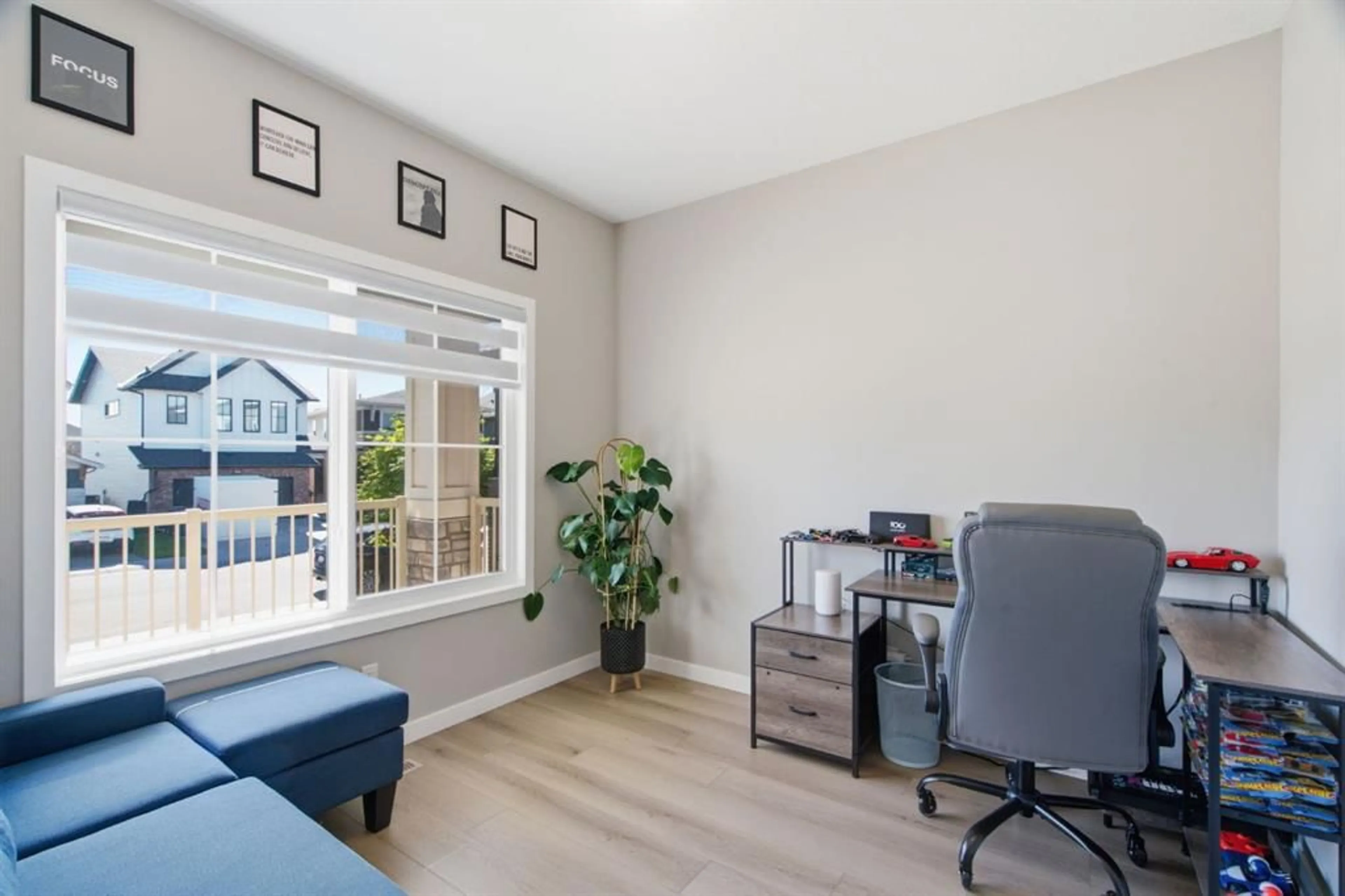 pillar/IMG-A2328763_4.jpg