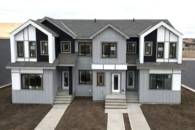 222 Heartwood Parade, Calgary 1