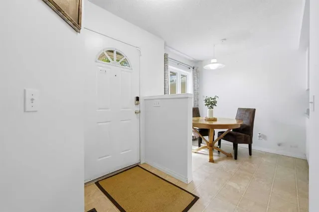 388 Sandarac Dr #92, Calgary 2