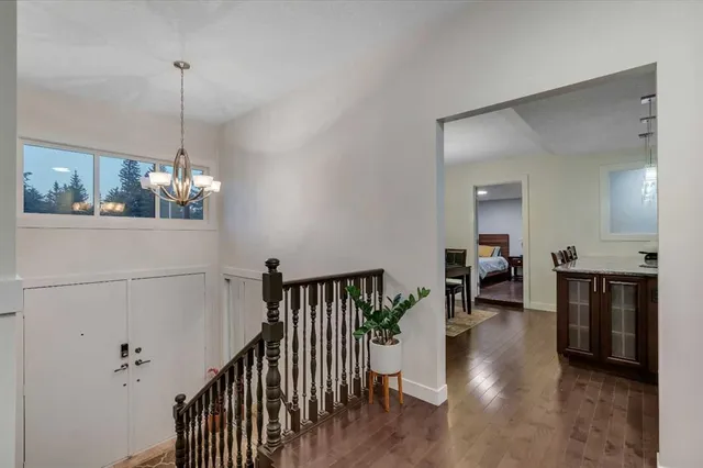 4143 Varsity Rd, Calgary 3