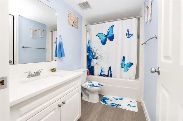 5555 Falsbridge Dr #303, Calgary 4