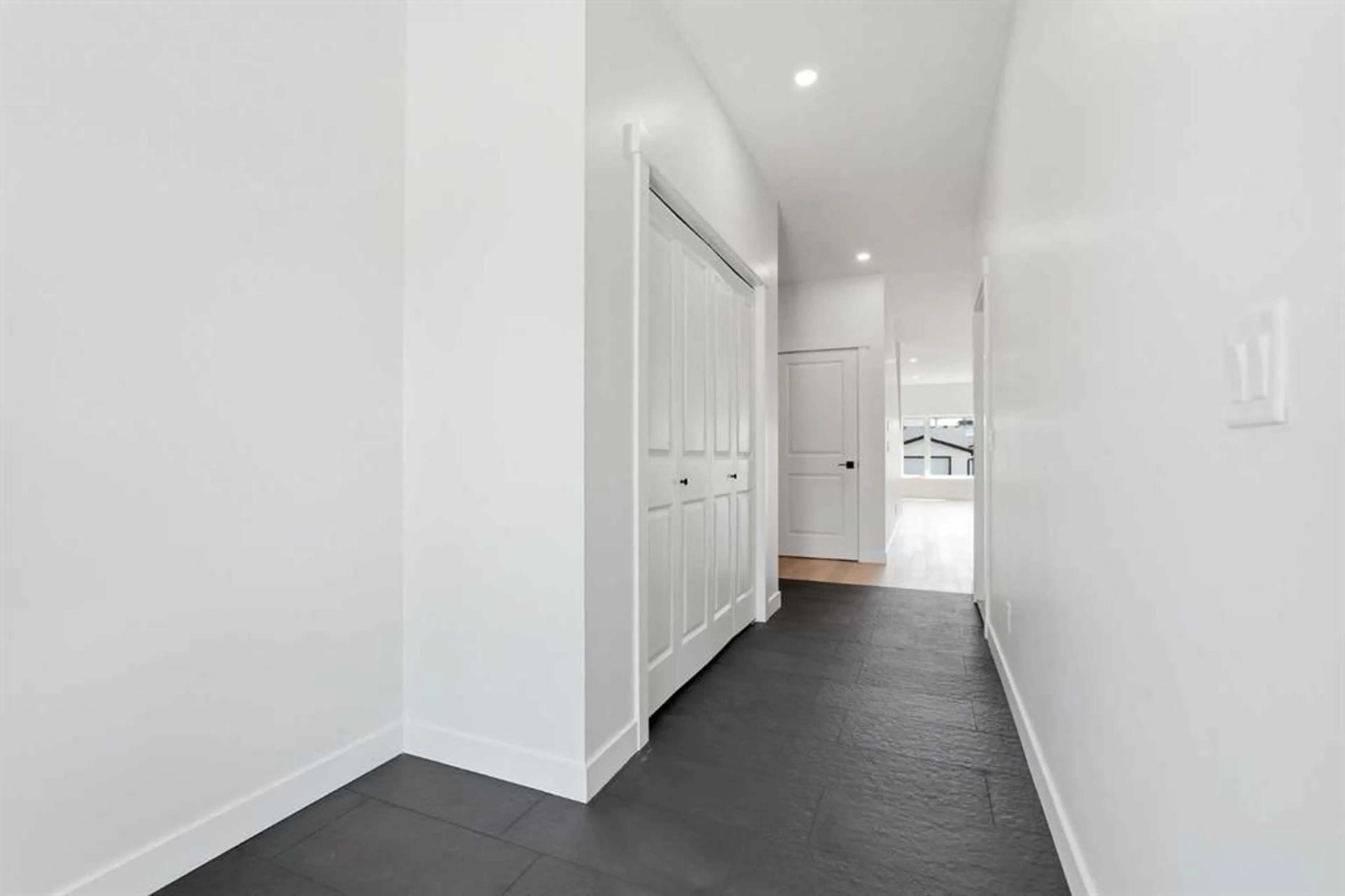 pillar/IMG-A2329000_5.jpg