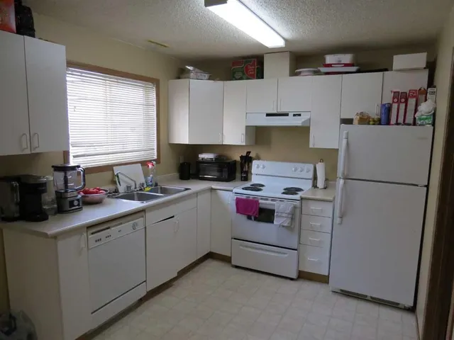 100 Jordan Pky #595, Red Deer 3