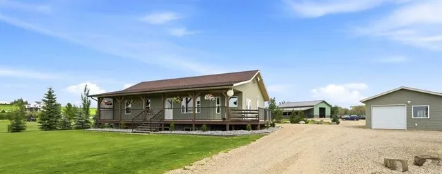 422045 Range Road 10, Rural Ponoka County 2