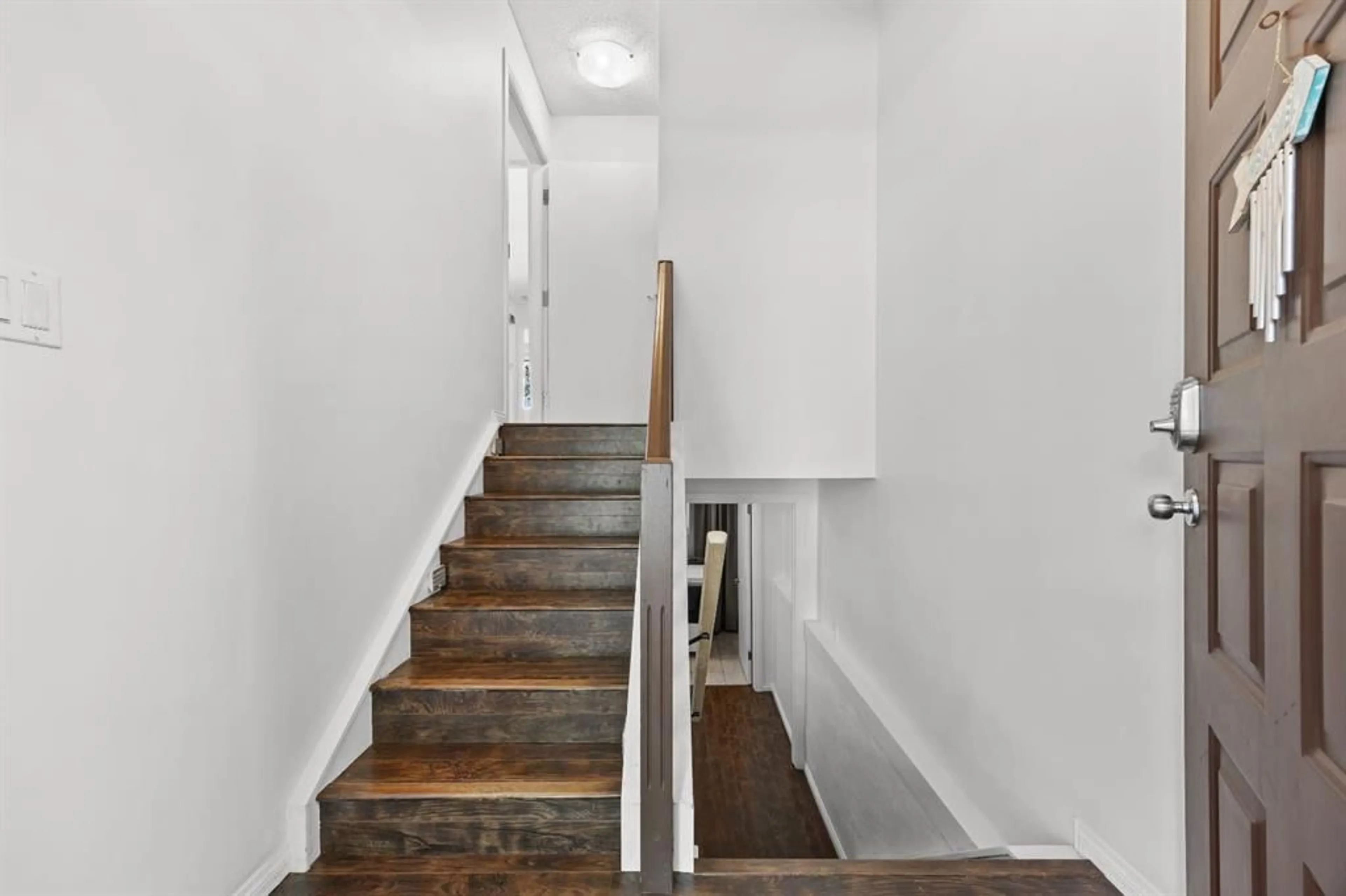 pillar/IMG-A2329368_2.jpg