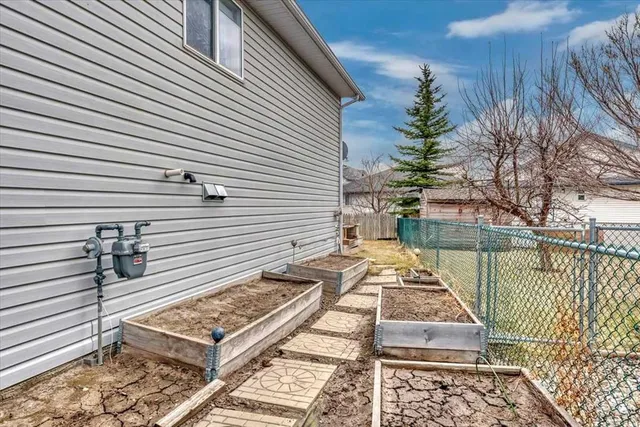 27 Aspen Creek Way, Strathmore 5