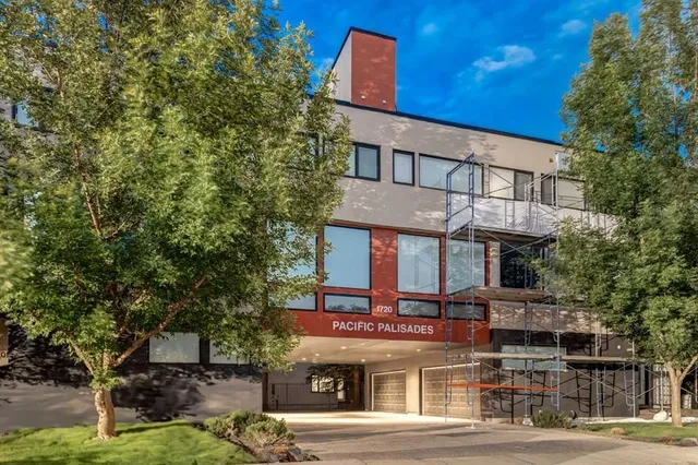 1720 12 St #107, Calgary 2