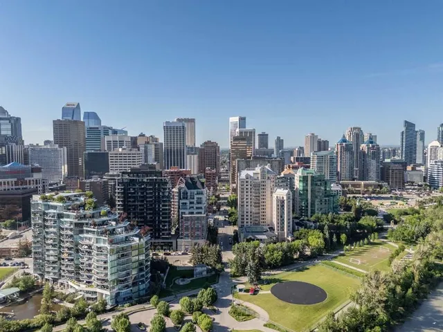 738 1 Ave #701, Calgary 3
