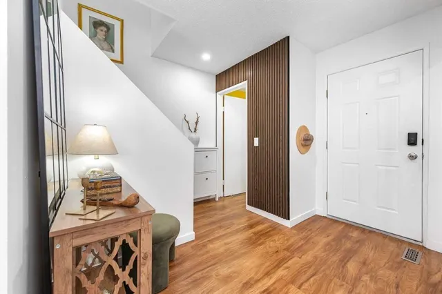 503 Signal Hill Green, Calgary 5