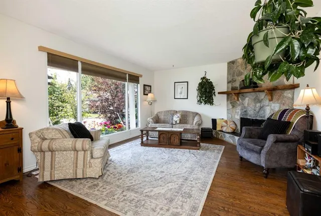 4003 53 Ave, Innisfail 5