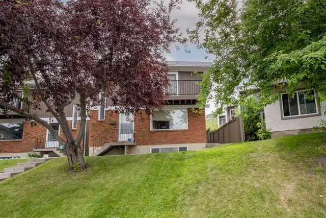 111 Huntington Park Green #8, Calgary