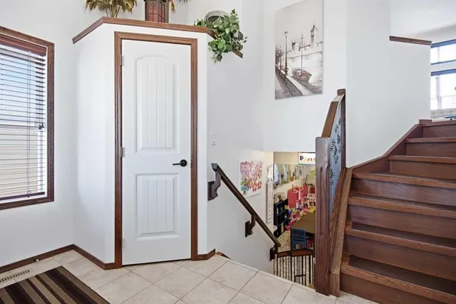 39 Landry Bend, Red Deer 5
