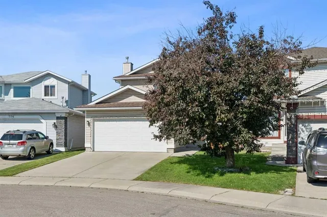 100 Applemont Close, Calgary 3