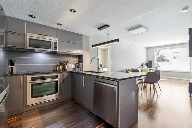 1110 3 Ave #207, Calgary 2