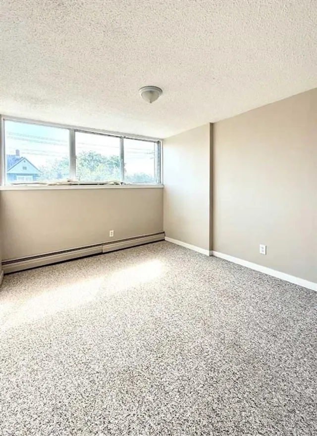 4820 47 Ave #209, Red Deer 5